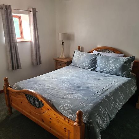 Brown Cow Apartment 多尔顿因弗内斯 外观 照片
